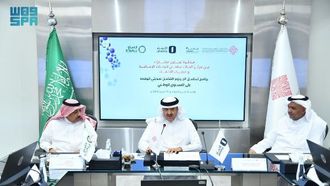 الأمير سلطان بن سلمان يشيد بمبادرات رؤية 2030