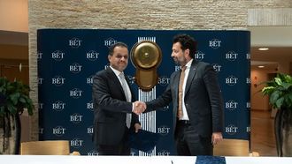 سوق أبوظبي للأوراق المالية وبورصة بومباي يوقعان مذكرة تفاهم للتعاون