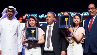 التوأم كوكا يفوزان بلقب تحدي القراءة العربي