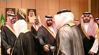 أمير جازان يبحث مع أهالي ضمد التطوير