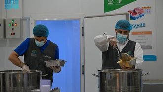 مشروع الحدود الشمالية يوزع أكثر من 40 ألف وجبة