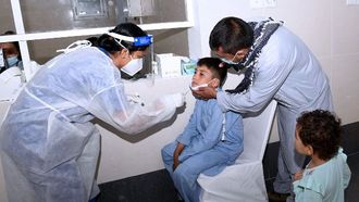 الإمارات تستضيف أكثر من 17,600 أفغاني دعماً إنسانياً