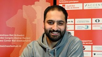 سالم عبد الرحمن يتنافس في مهرجان بيال للشطرنج