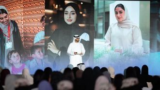 خالد النعيمي يتحدث عن دور المرأة الإماراتية