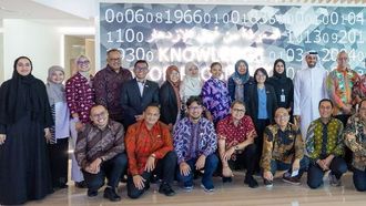 القادة الإندونيسيون يتعلمون من نماذج حكومة الإمارات العربية المتحدة