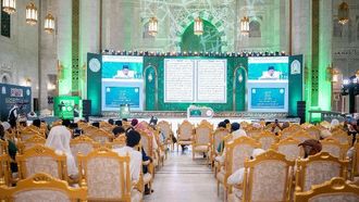 حجاج يشاركون لحظات الملك عبد العزيز القرآنية