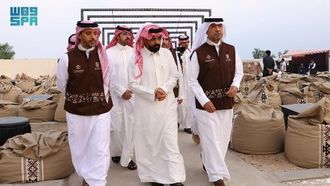 وزير يستعرض مشاريع تنمية منطقة عسير