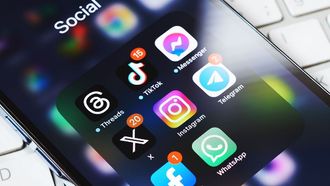 Study Finds No Clear Link Between Social Media And Teen Mental Health