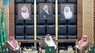 أمير المنطقة الشرقية يشيد بجهود السلامة المرورية