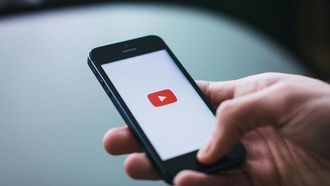 YouTube Uses AI For Minor Age Verification