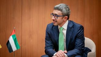 عبدالله بن زايد يلتقي رئيس جزر القمر