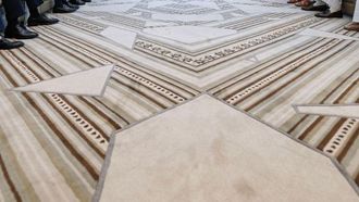 مكتوم بن محمد يلتقي نائب رئيس الوزراء الفيتنامي