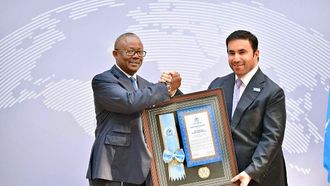 رئيس غينيا بيساو يحظى بتكريم الإنتربول