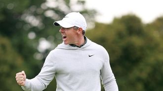 ماكلروي يفوز ببطولة أيرلندا المفتوحة ويتصدر السباق إلى دبي