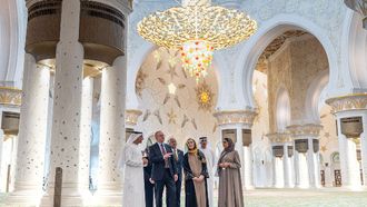 Albanese Visits Sheikh Zayed Grand Mosque