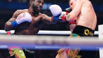 كروفورد يفوز بلقب الوزن المتوسط ​​​​السوبر في لاس فيغاس