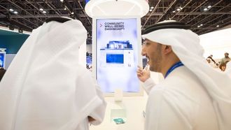 ابتكارات أبوظبي في مجال الذكاء الاصطناعي في معرض جيتكس العالمي 2025