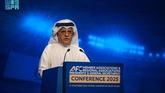 رئيس الاتحاد الآسيوي لكرة القدم يناقش إصلاحات كرة القدم