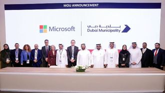بلدية دبي تعزز خدماتها بالتعاون مع مايكروسوفت