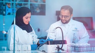 مختبر دبي المركزي يجري تحاليل بيئية