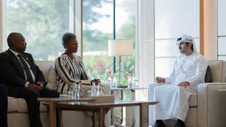 Maktoum Bin Mohammed Meets Standard Bank Chairperson