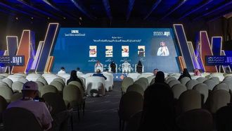 مناقشة التقنيات الحديثة وتحديات الترجمة