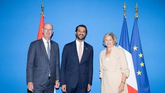 الإمارات وفرنسا تعززان العلاقات الاقتصادية والسياحية