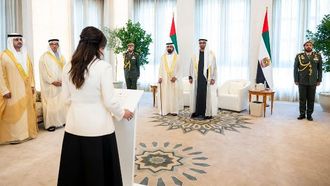 وزراء دولة الإمارات يؤدون اليمين الدستورية أمام رئيس الدولة