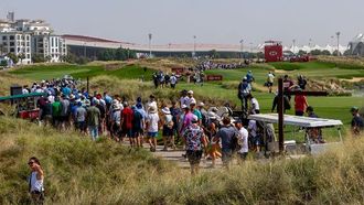 آرون راي يقود بطولة أبو ظبي للجولف