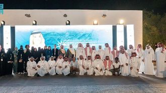 محافظ الأحساء يكرم متطوعي التراث