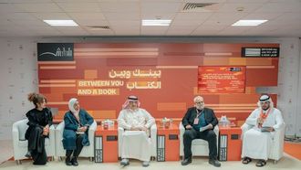 العمق الثقافي مقابل سطحية وسائل التواصل الاجتماعي