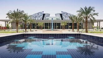 القمر الصناعي العربي 813 للإمارات العربية المتحدة يُبرز الخبرة المحلية