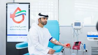 Mansoor Bin Mohammed Donates Blood For Campaign