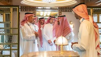 نائب محافظ حائل يتفقد قطار أحلام الصحراء