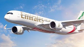 طيران الإمارات تطلب شراء ثماني طائرات إيرباص A350-900