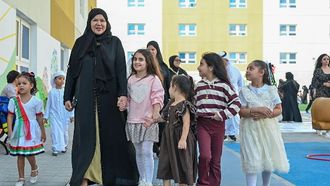 وزير يزور مدينة الإمارات الإنسانية للأسر المتعففة