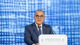 وزير تونسي يؤكد على دور القطاع الصناعي