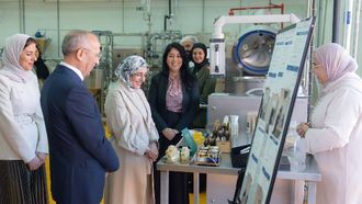 جواهر القاسمي تطلق منحًا بحثية في المغرب