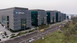 أستاذة في جامعة خليفة ضمن أفضل 50 امرأة في مجال الهيدروجين