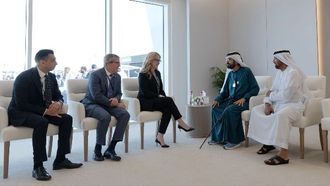 محمد بن راشد يتواصل مع رئيس شركة بوينج