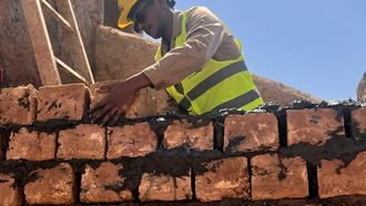 Saudi Students Learn Mosque Restoration Skills