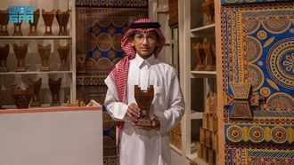 إحياء مباخر وأبواب نجدية