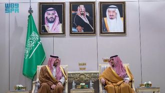 الأمير عبد العزيز يلتقي أمير الحدود الشمالية