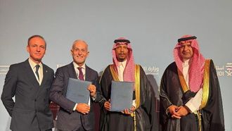 بنك سعودي يعزز تعاونه مع إيطاليا