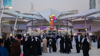 مبادرة مجتمعية في سيكس فلاجز القدية