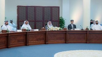 القاسمي يؤكد على دور اللغة العربية