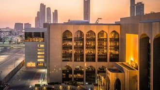 UAE Banks~~ Assets Reach AED 5.2 Trillion