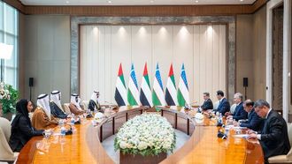 أوزبكستان والإمارات تجددان الشراكة الاستراتيجية