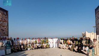 المحافظ يراجع التدريب في معسكر ويرث