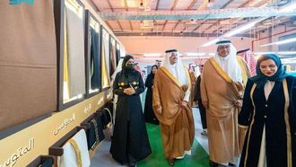 محافظ الأحساء يفتتح مصنع المهود